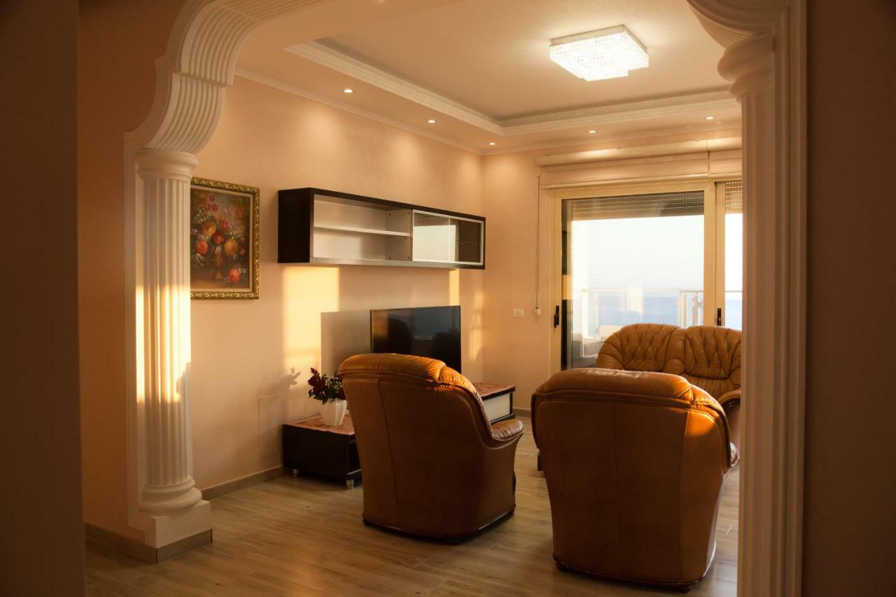 Adriatic Seaview Apartment Durrës Exteriör bild