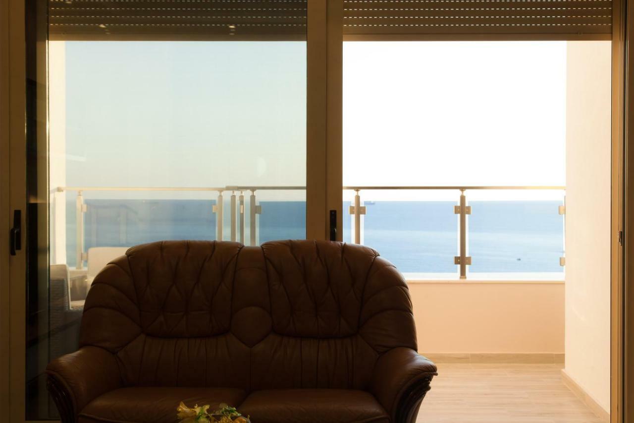 Adriatic Seaview Apartment Durrës Exteriör bild